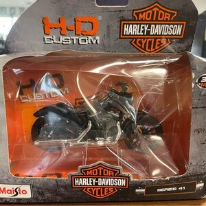 Harley-Davidson Custom Series 41 Die Cast Motorcycle